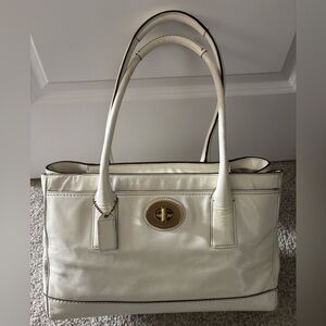 Elegant Cream Vintage Coach Shoulder Bag